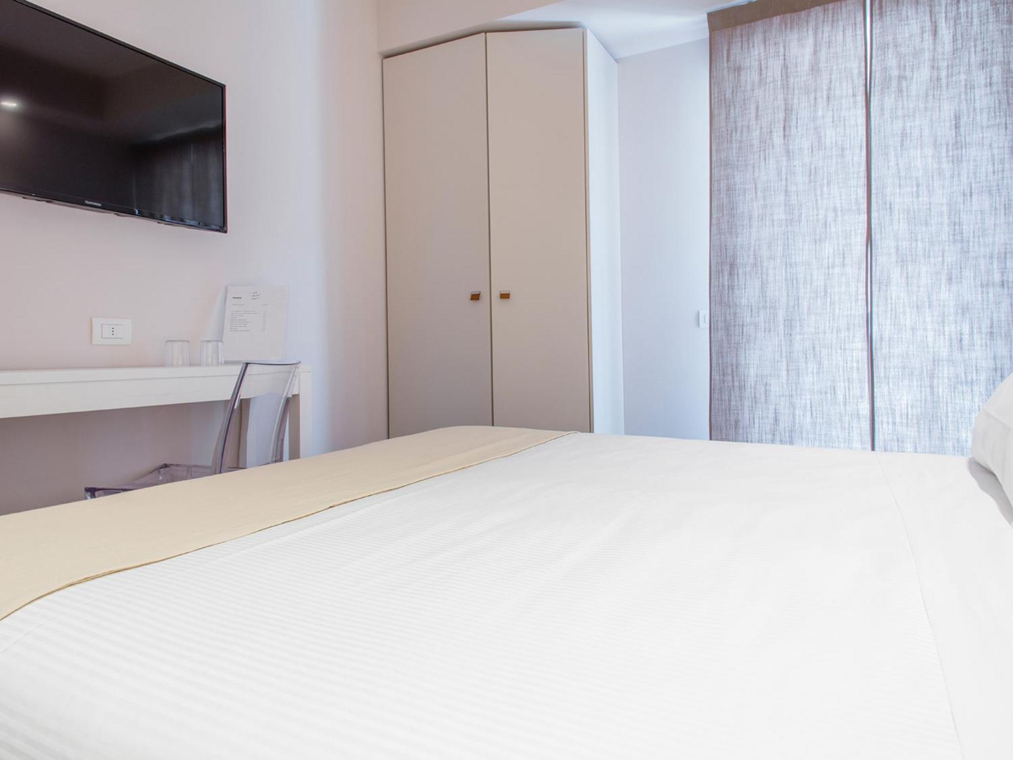 Mane Boutique Hotel Roseto Degli Abruzzi Room photo